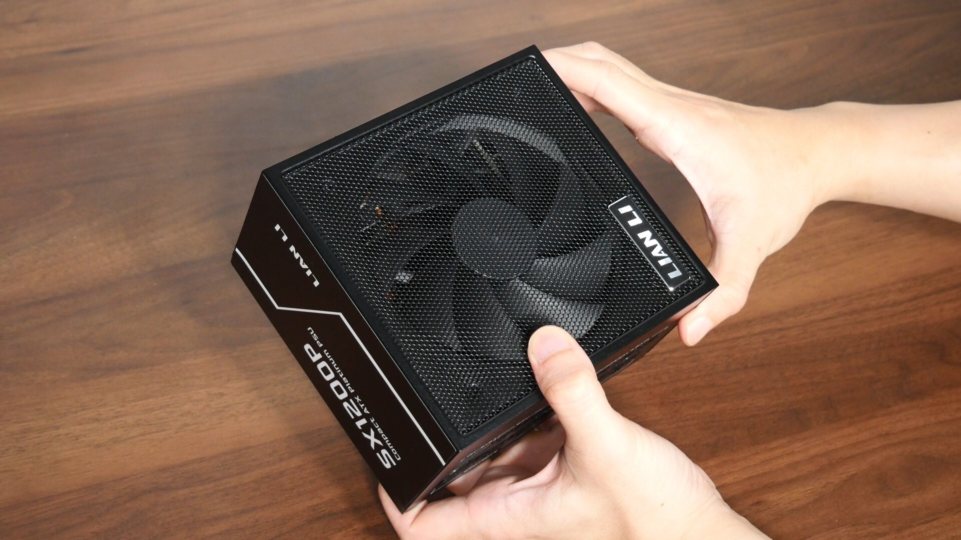 Unboxing & Overview: Lian Li SX1200P ATX 3.1 Power Supply Unit